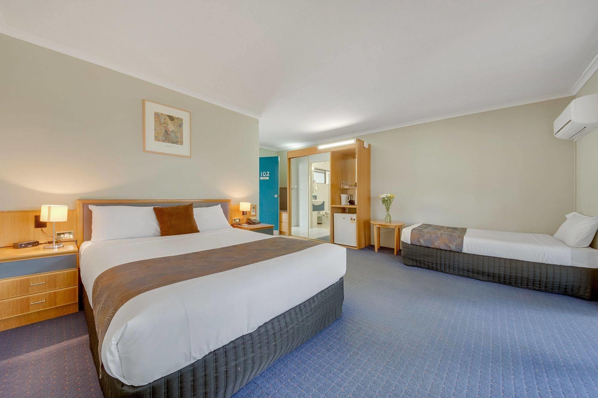 Gladstone Palms Motor Inn Екстер'єр фото