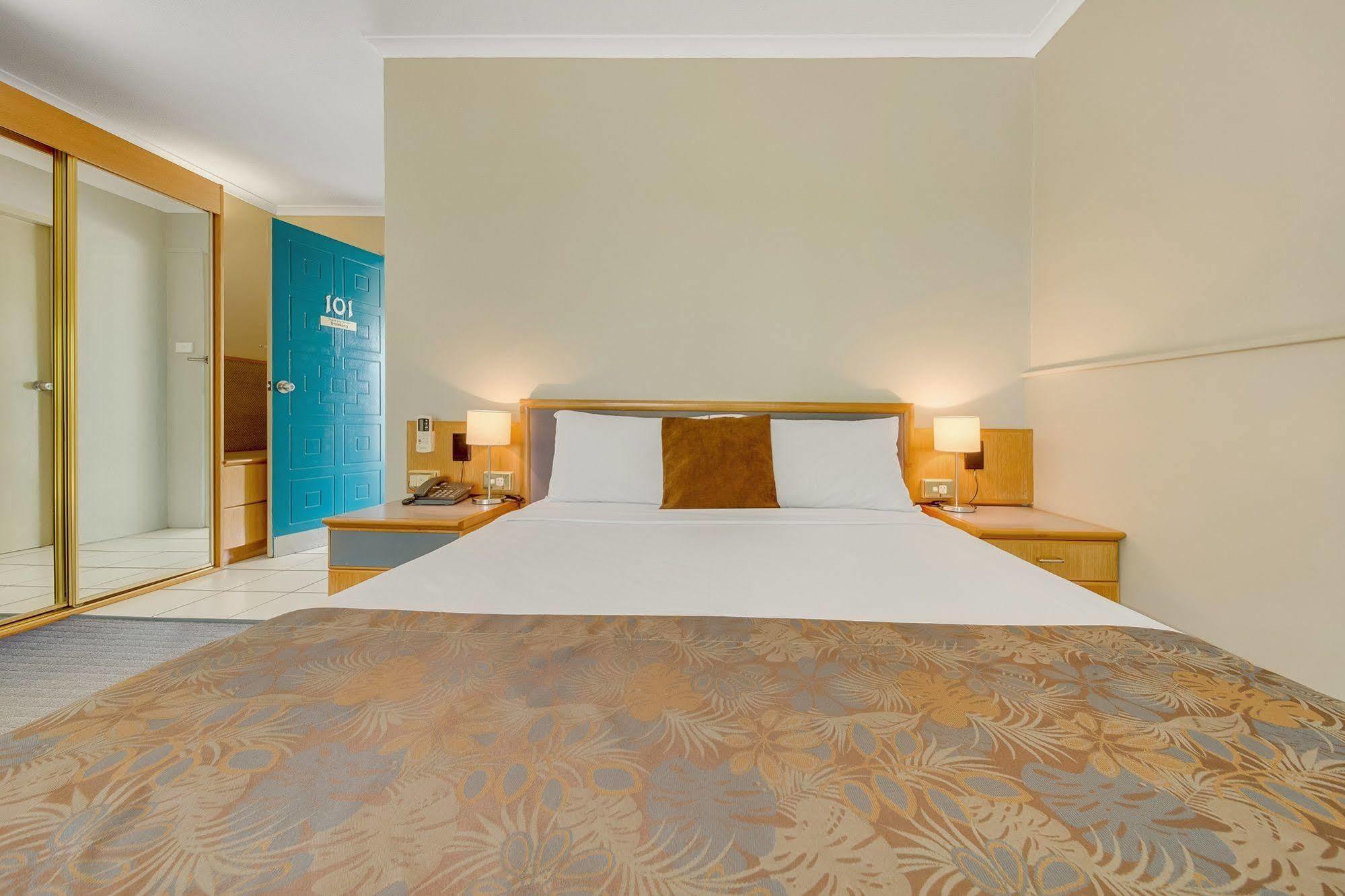 Gladstone Palms Motor Inn Екстер'єр фото