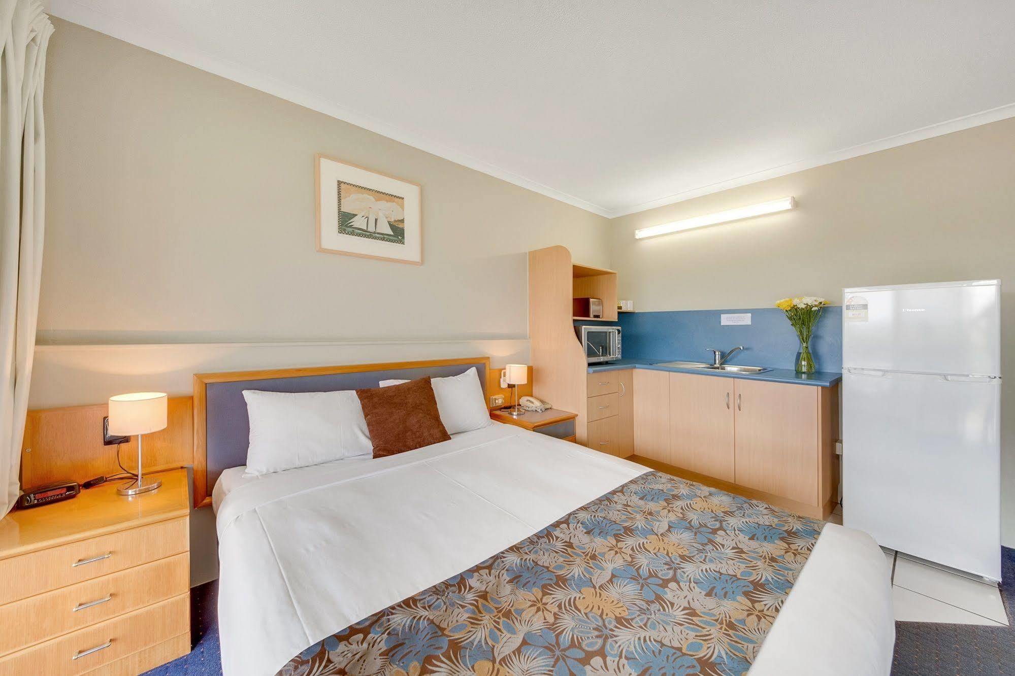 Gladstone Palms Motor Inn Екстер'єр фото