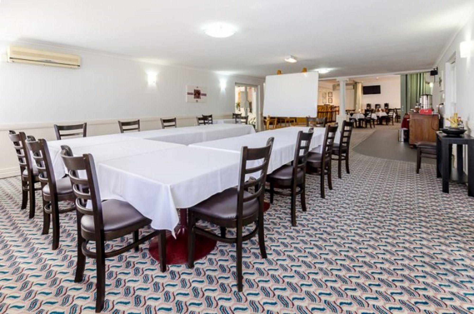 Gladstone Palms Motor Inn Екстер'єр фото